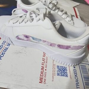 Puma Sneakers 8 womens
